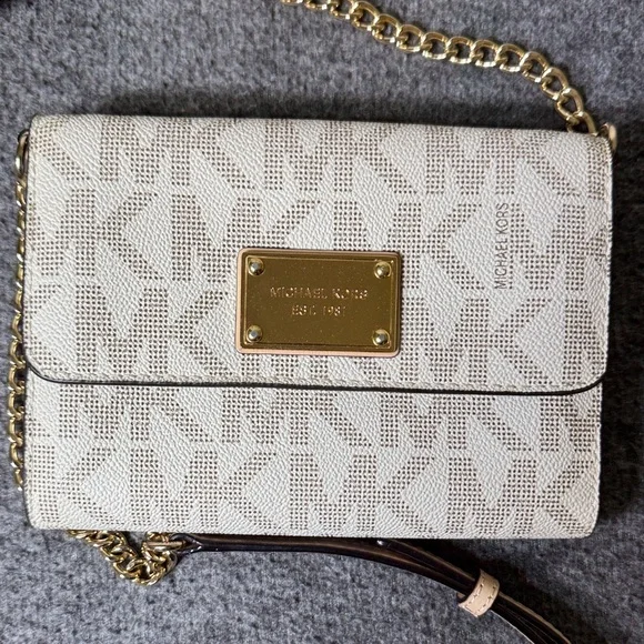 Michael Kors Jet Set Travel Vanilla Logo Crossbody Wallet on Chain - Picture 3 of 14